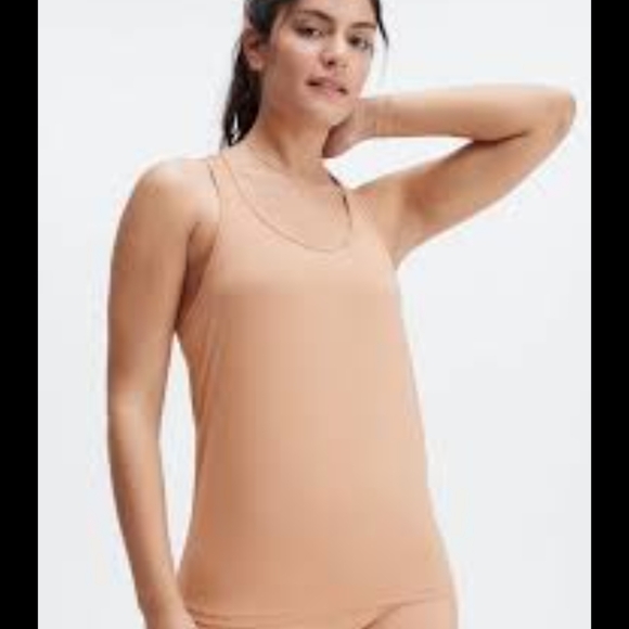 Fabletics - Picture 1 of 2